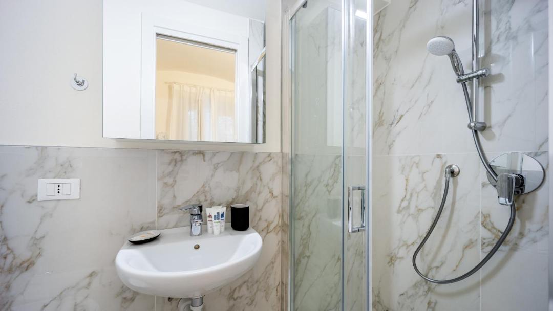 Photo of Bathroom in Magenta