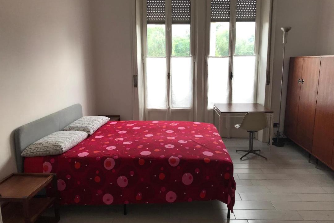 Photo of Bedroom in Magenta