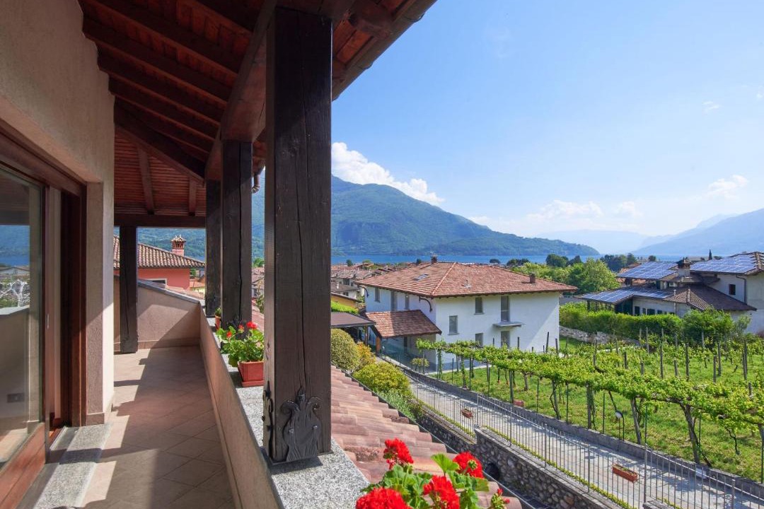 Photo of Patio Balcony in Domaso