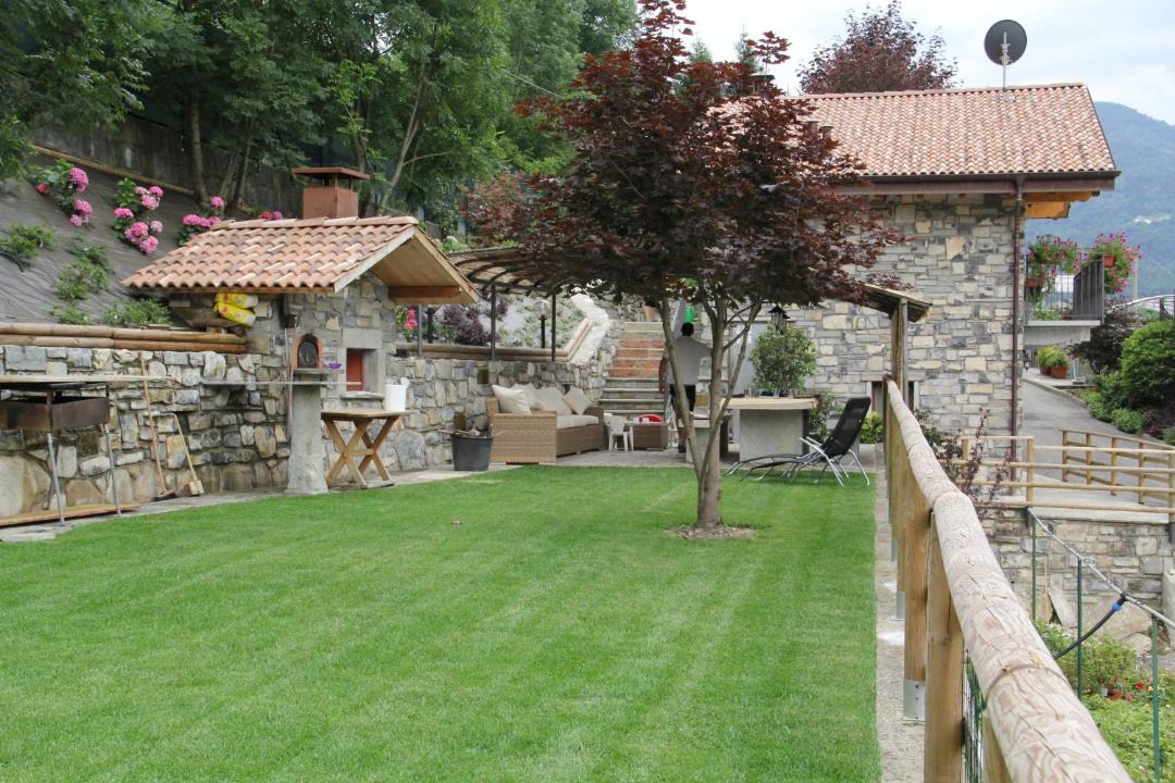 Photo of Buildings in Dizzasco