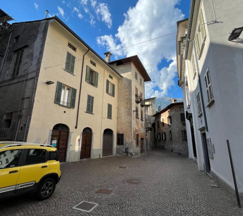 Photo of Buildings in Morbegno