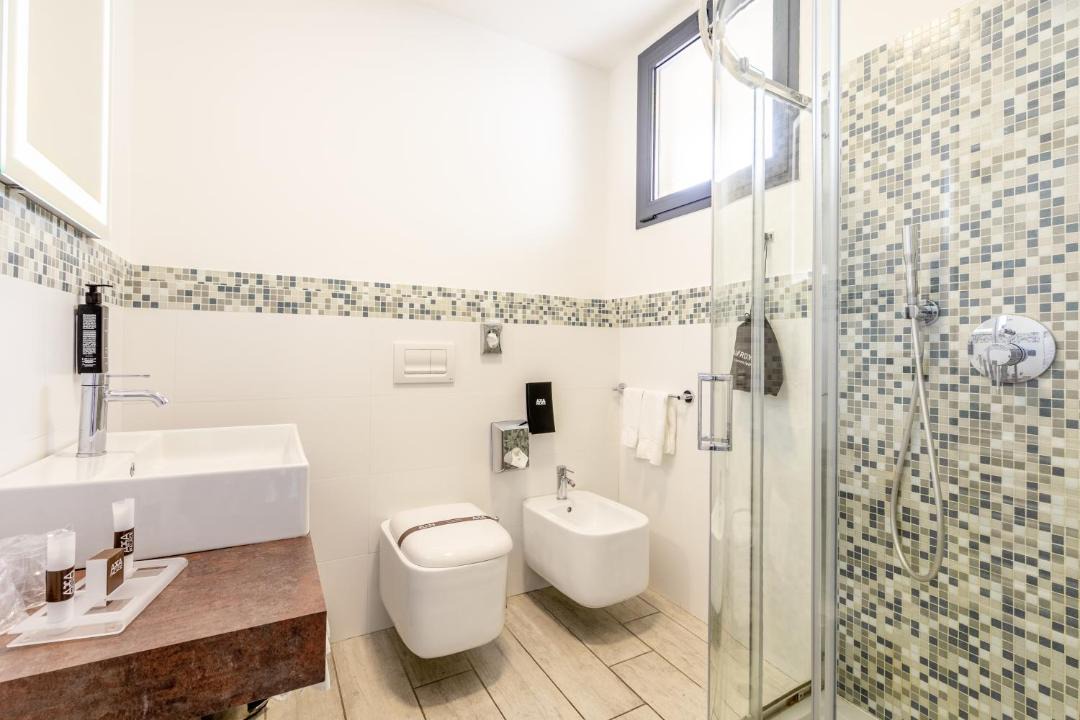 Photo of Bathroom in Affori