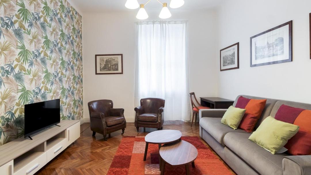 Photo of Livingroom in Magenta