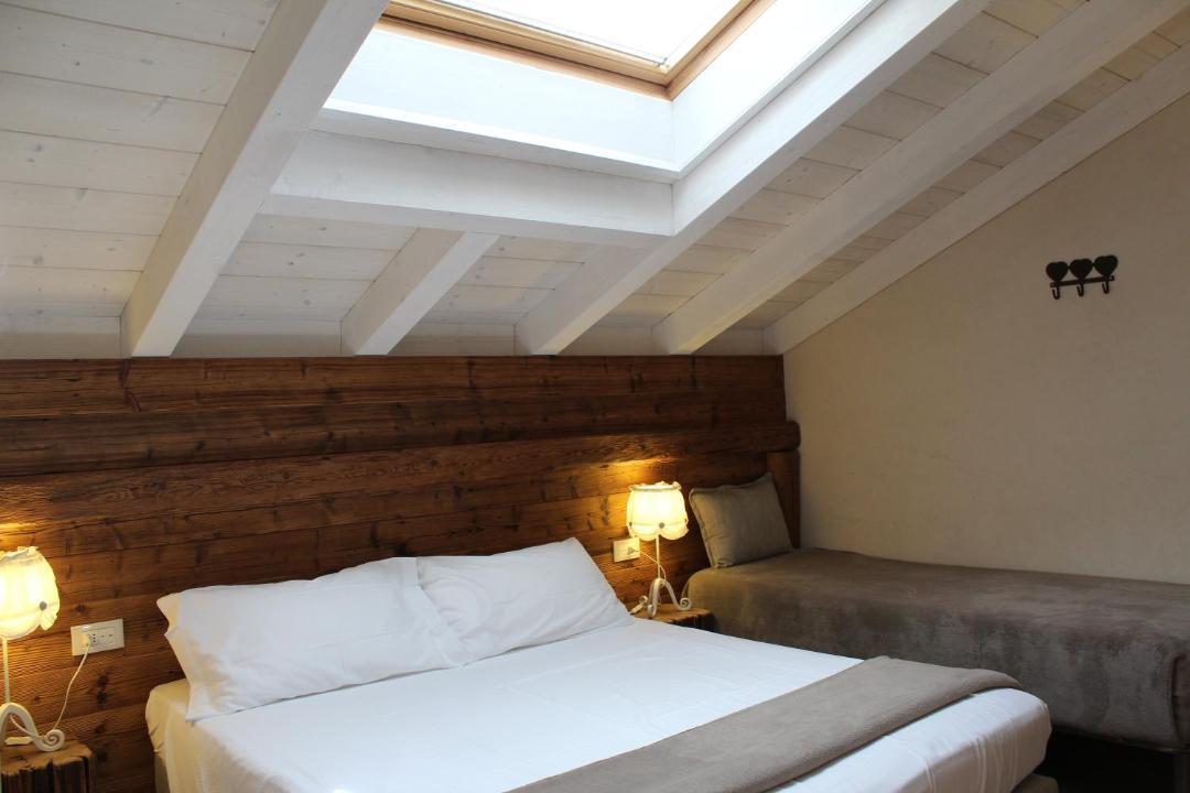 Photo of Bedroom in Villa di Tirano