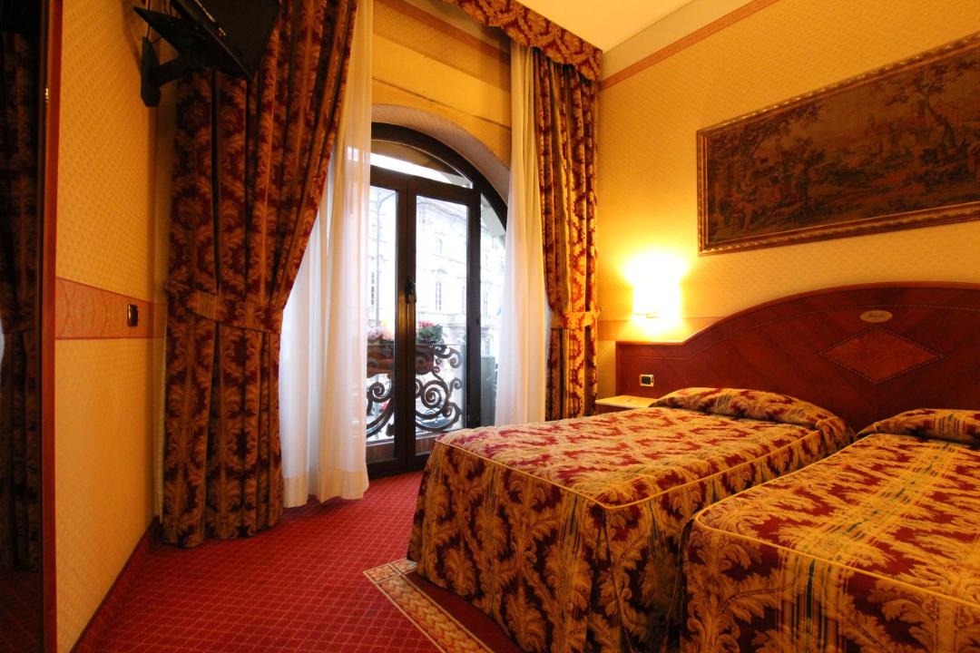Photo of Bedroom in Magenta