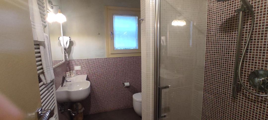 Photo of Bathroom in Mantua