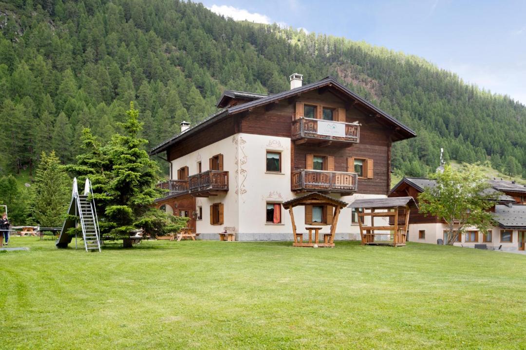 Photo of Buildings in Livigno