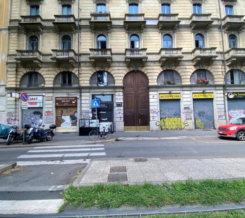 Photo of Buildings in Tricolore