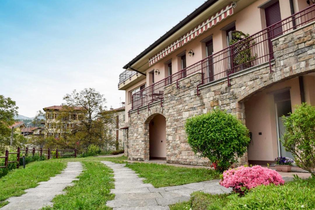 Photo of Buildings in Poppino