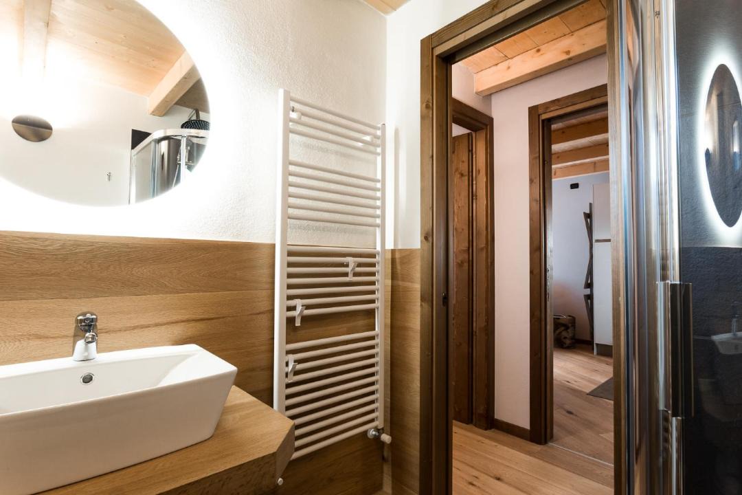 Photo of Bathroom in Temu