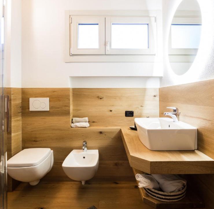 Photo of Bathroom in Temu