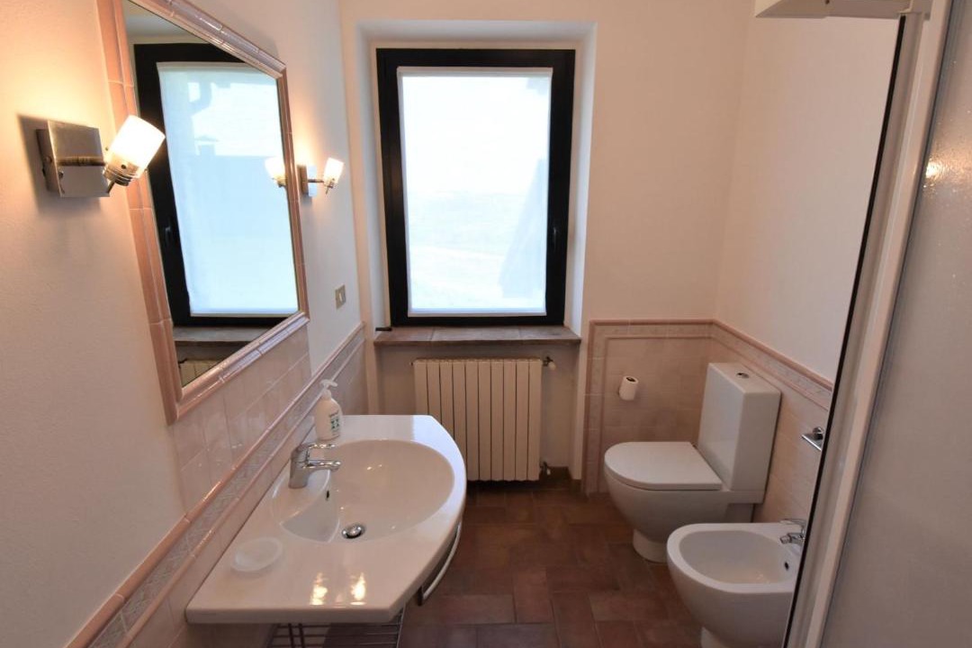 Photo of Bathroom in Castana