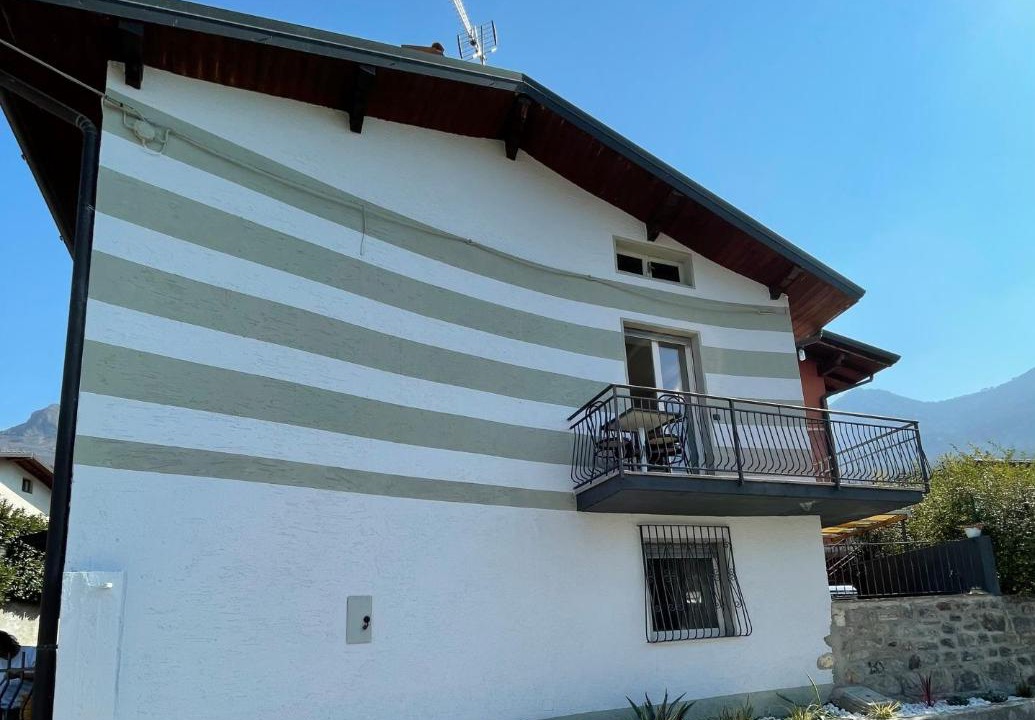 Photo of Buildings in Sale Marasino