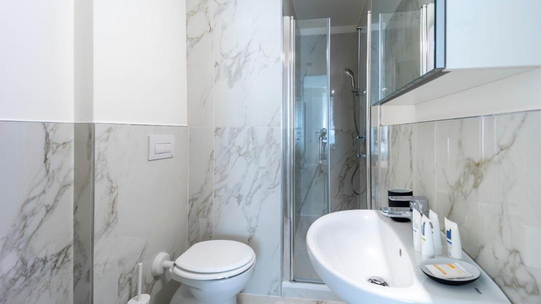 Photo of Bathroom in Magenta