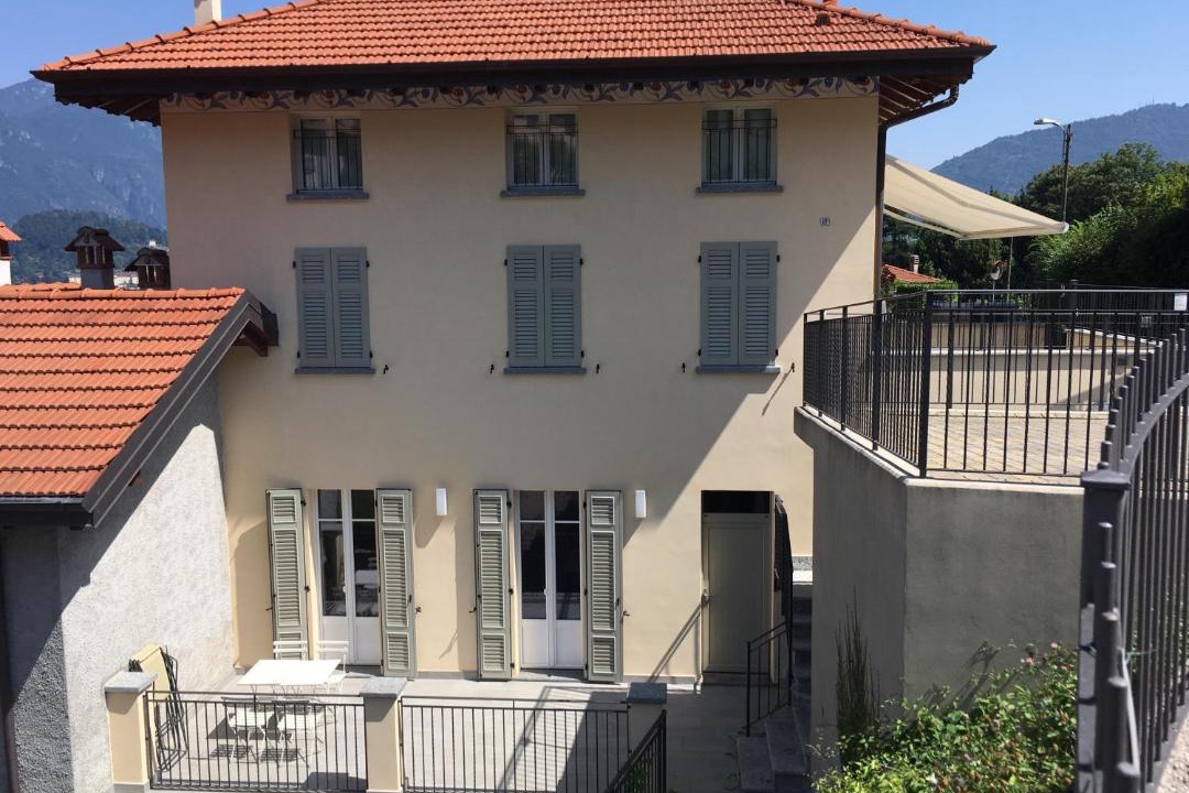 Photo of Buildings in Cadenabbia