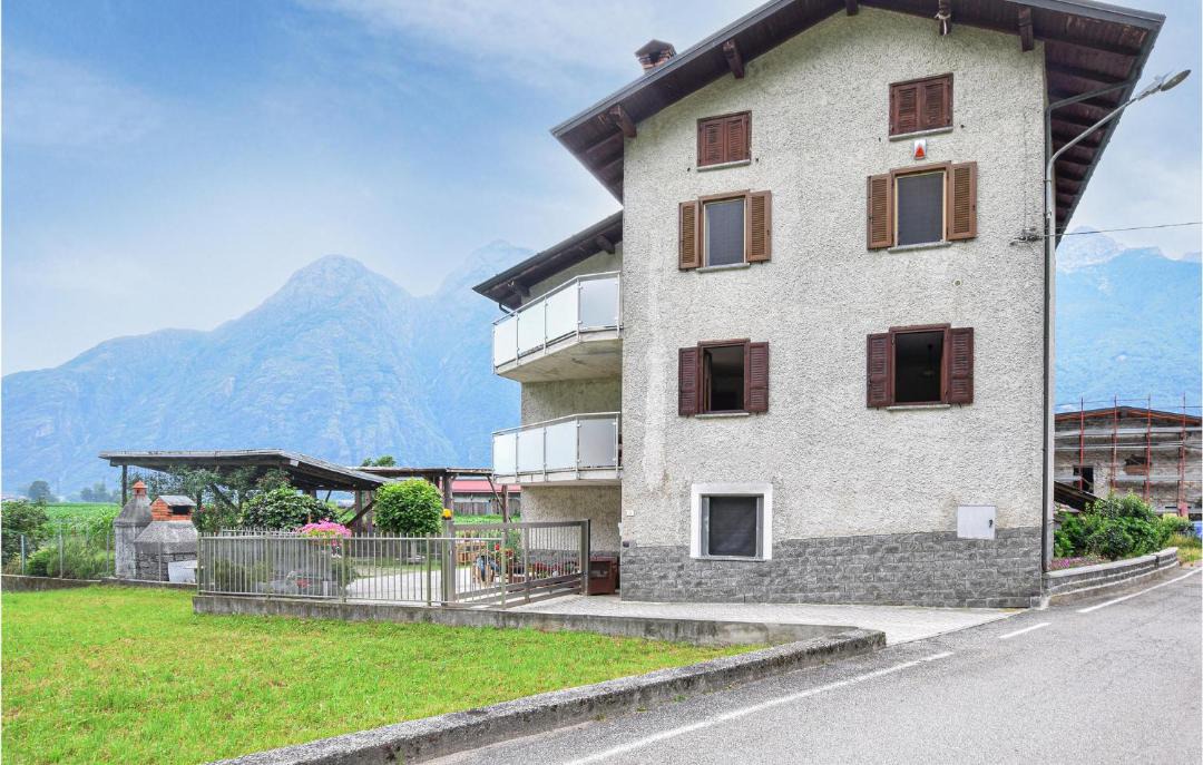 Photo of Buildings in Samolaco