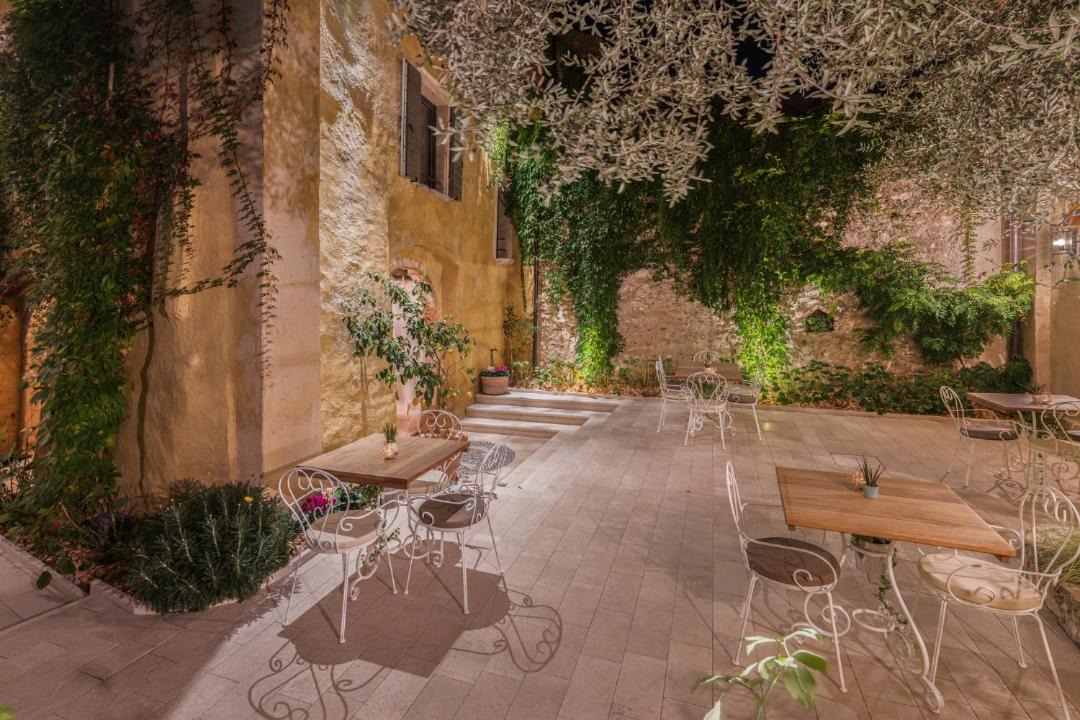 Photo of Patio Balcony in Villavetro
