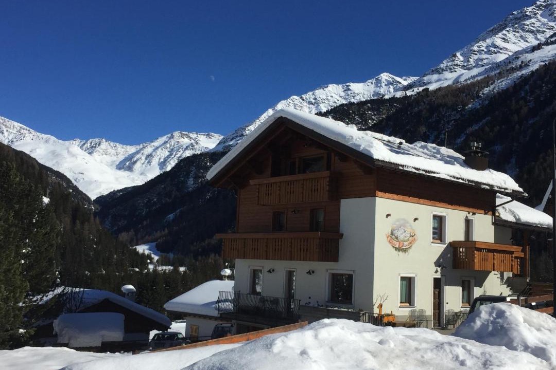 Photo of Buildings in Santa Caterina Valfurva
