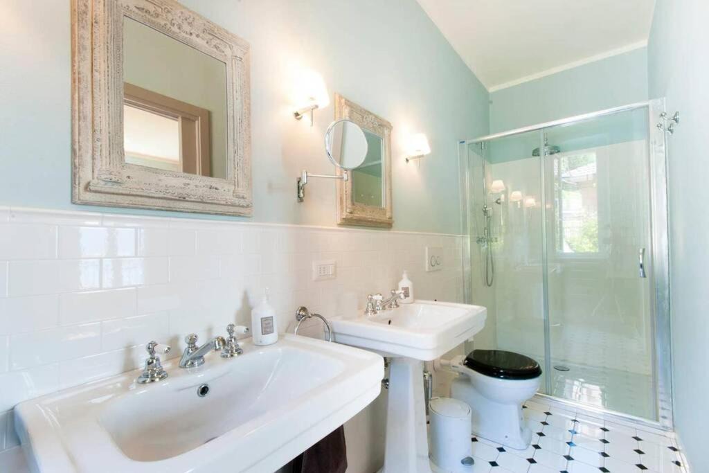 Photo of Bathroom in Moltrasio