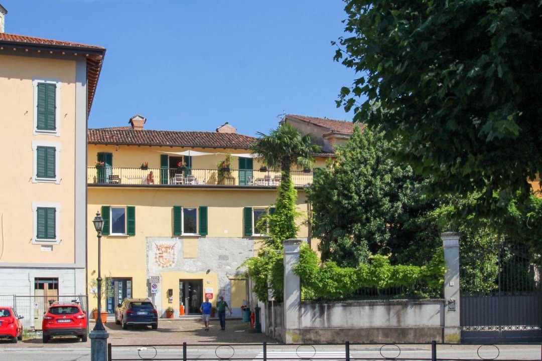 Photo of Buildings in Porto Valtravaglia