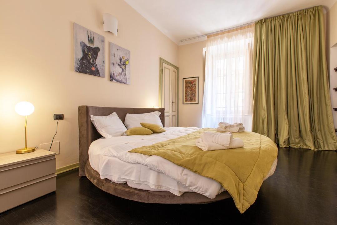 Photo of Bedroom in Magenta