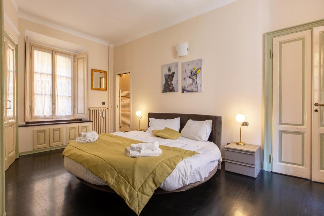 Photo of Bedroom in Magenta