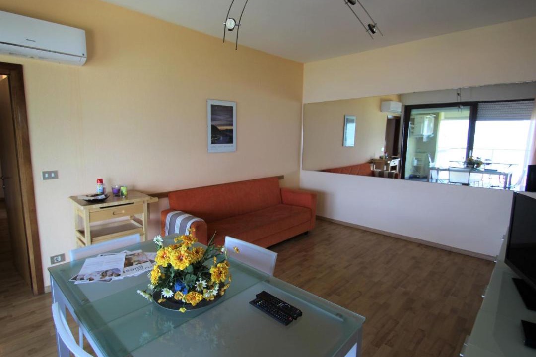 Photo of Livingroom in Euroville