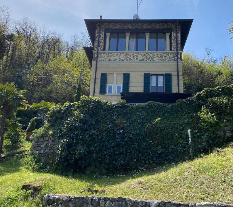 Photo of Buildings in Laveno Mombello
