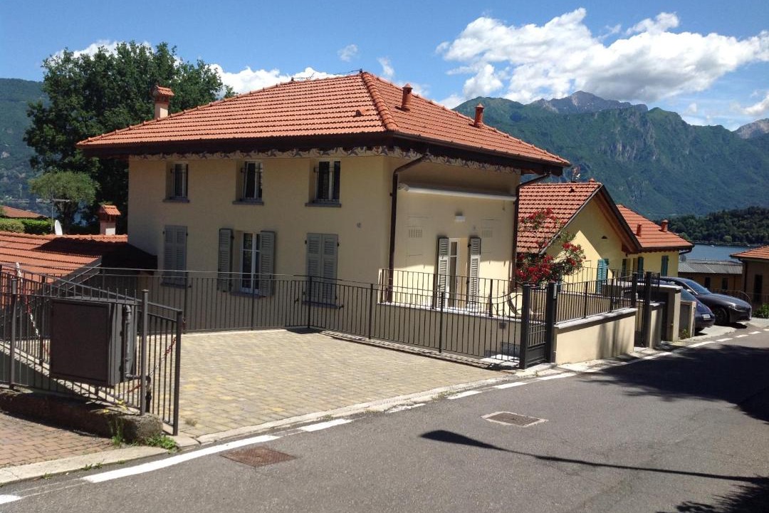 Photo of Buildings in Cadenabbia