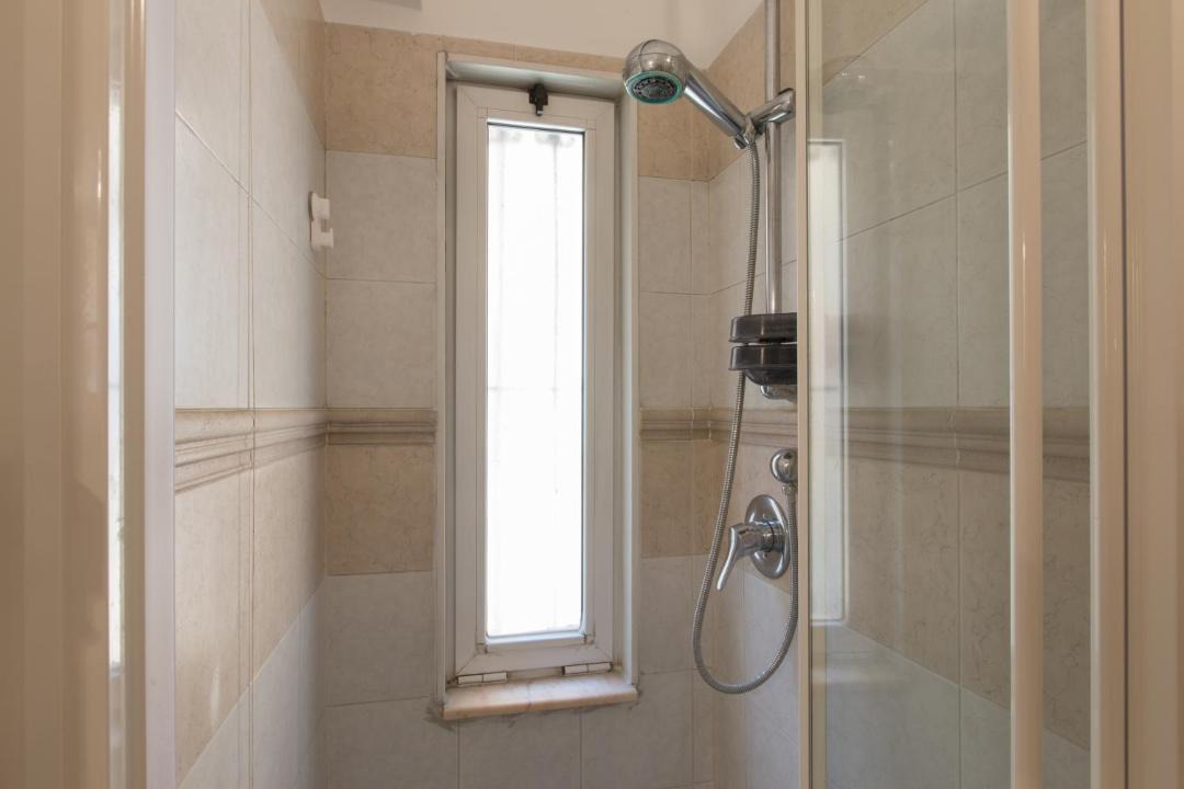 Photo of Bathroom in Magenta