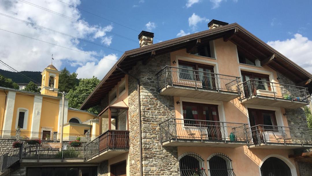 Photo of Buildings in Vione