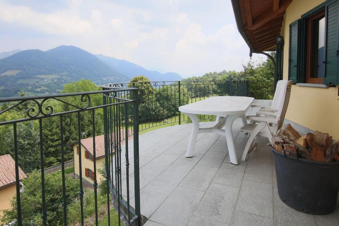 Photo of Patio Balcony in Alta Valle Intelvi