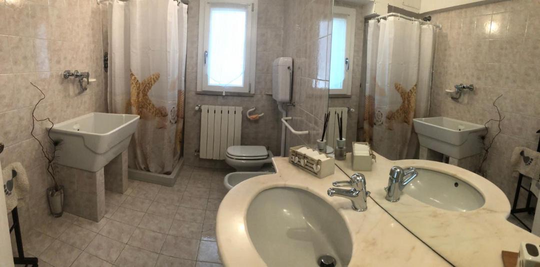 Photo of Bathroom in San Giorgio di Mantova