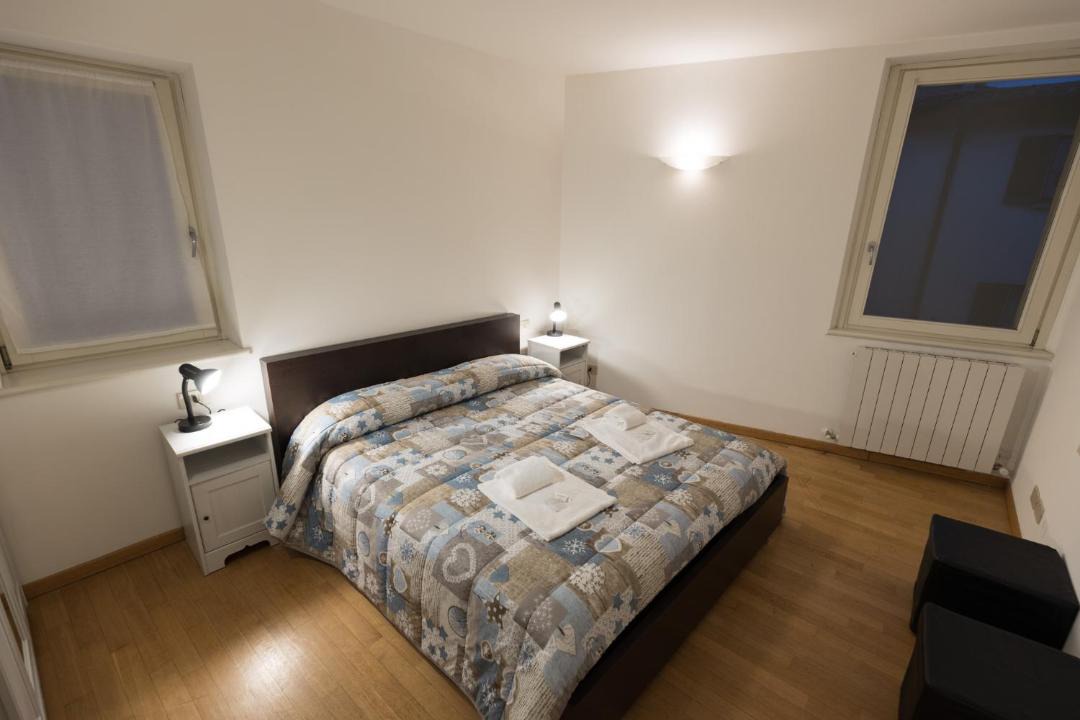Photo of Bedroom in Lovere Old Town