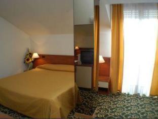 Photo of Bedroom in Ossona