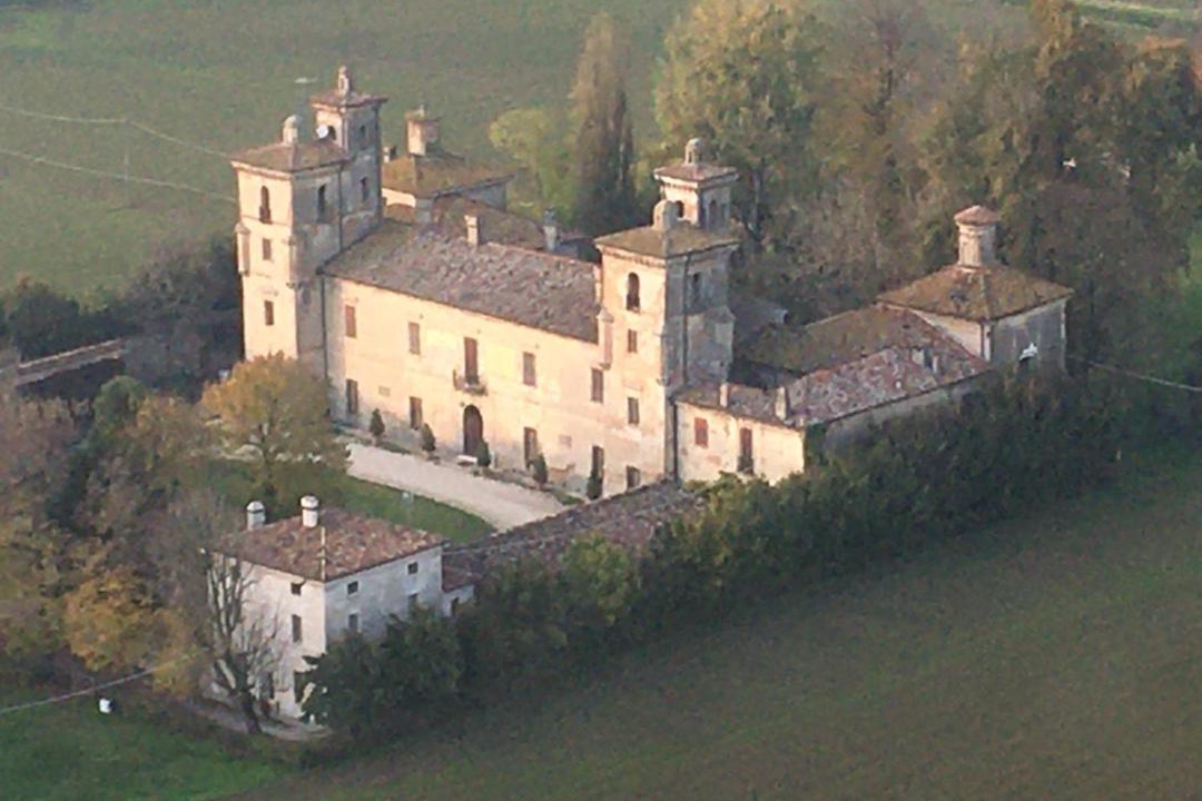 Photo of Buildings in Casteldidone