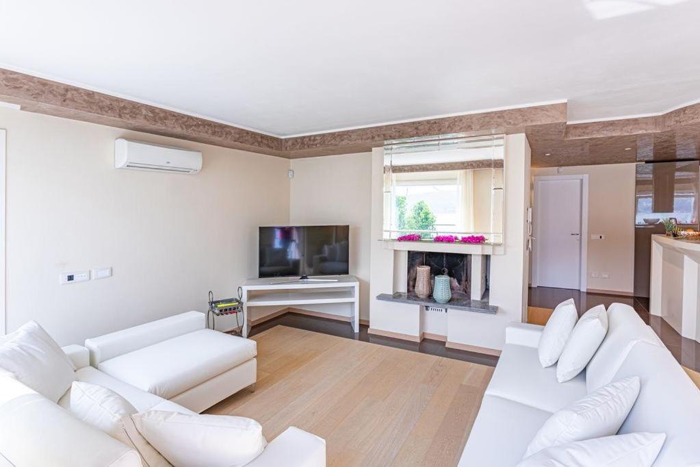 Photo of Livingroom in Calozzo