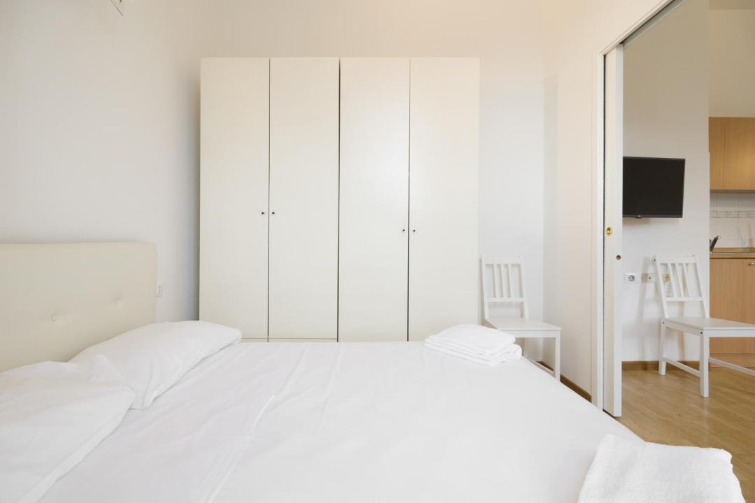 Photo of Bedroom in Magenta