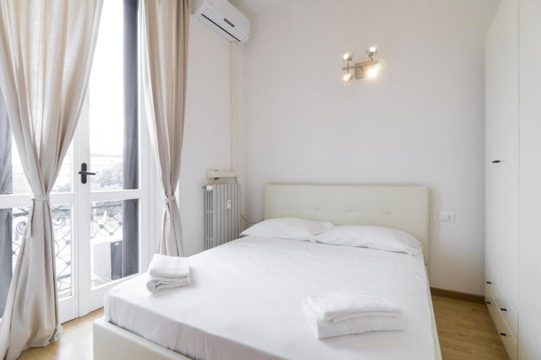 Photo of Bedroom in Magenta