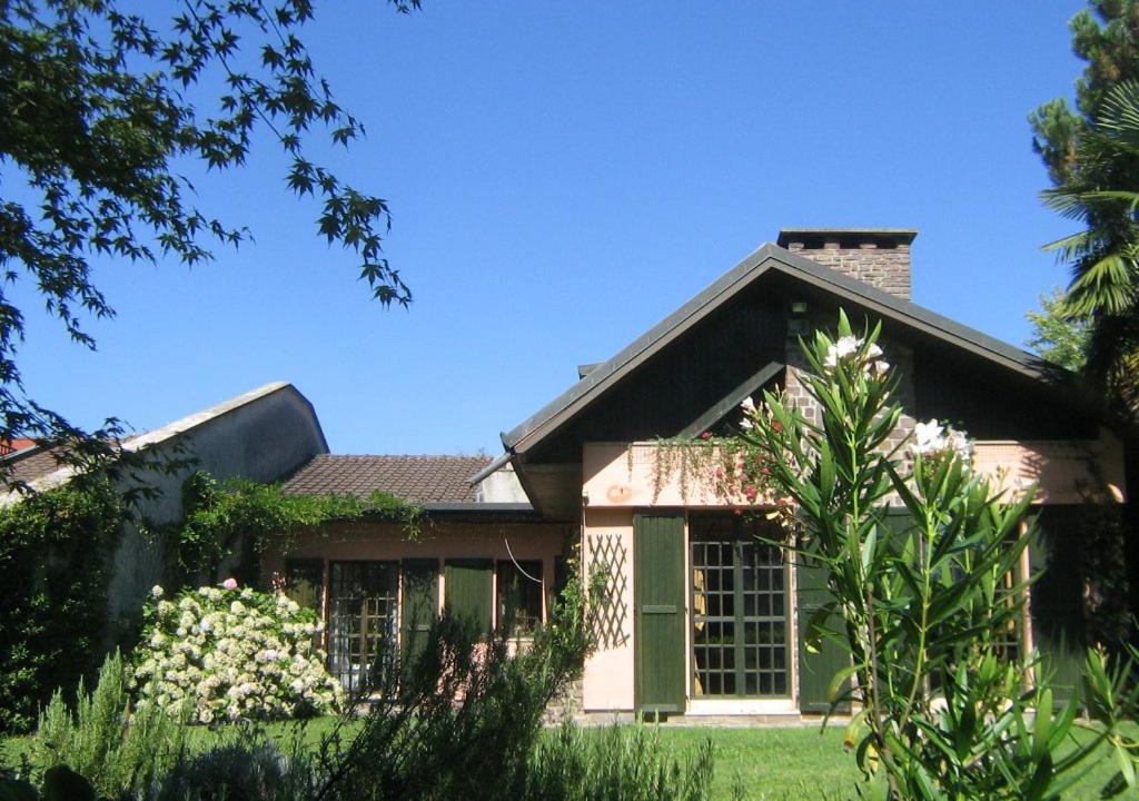 Photo of Buildings in Calco Superiore
