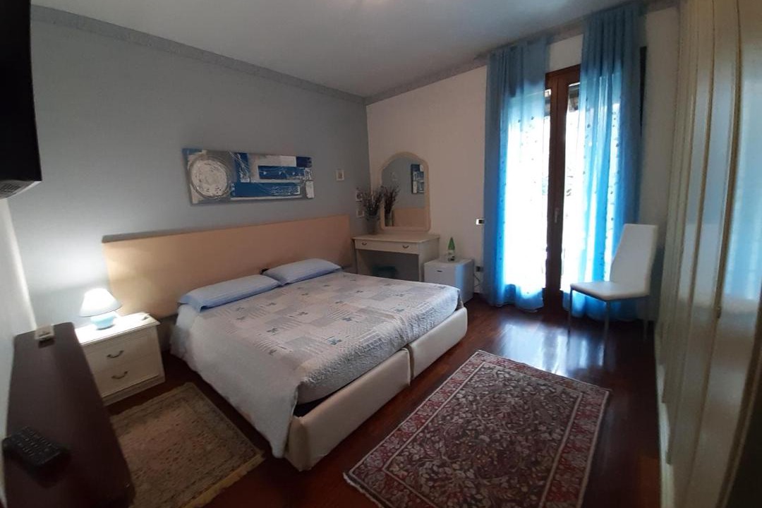 Photo of Bedroom in Vanzaghello