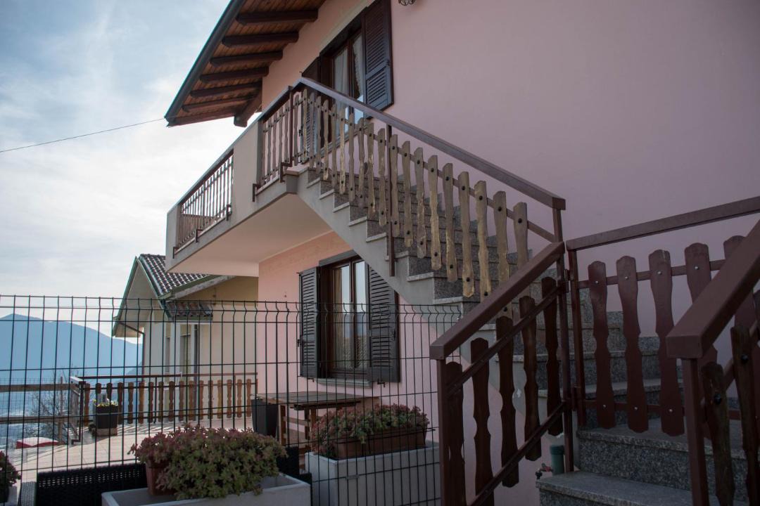Photo of Patio Balcony in Gazzaniga