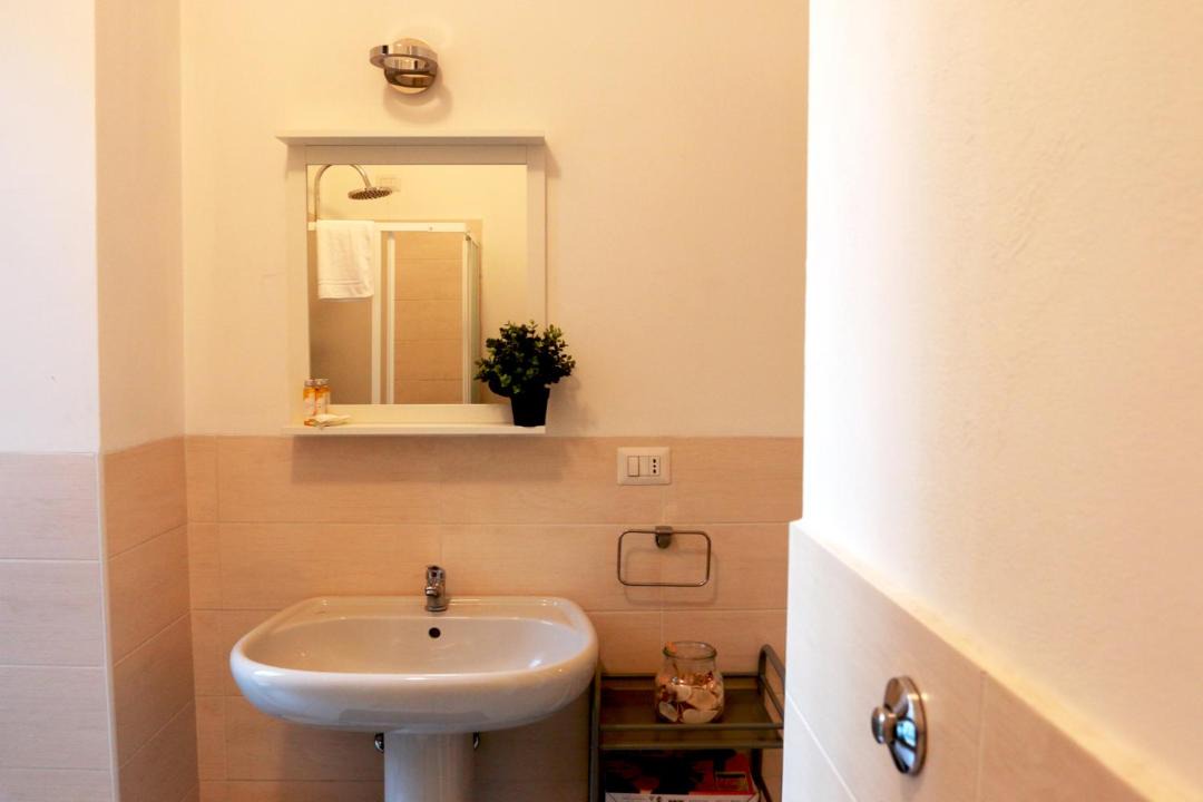 Photo of Bathroom in Rho