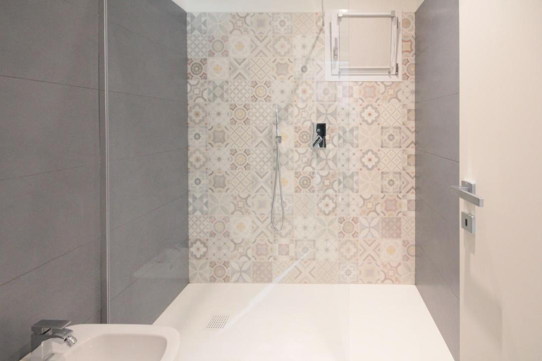 Photo of Bathroom in Marone