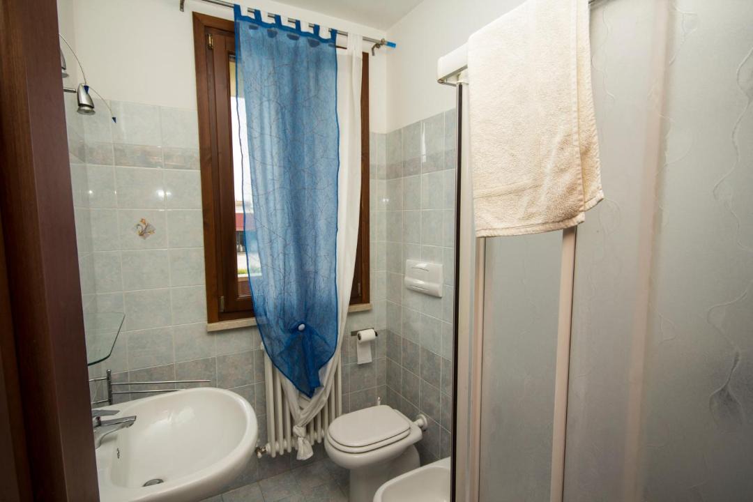 Photo of Bathroom in Cerese