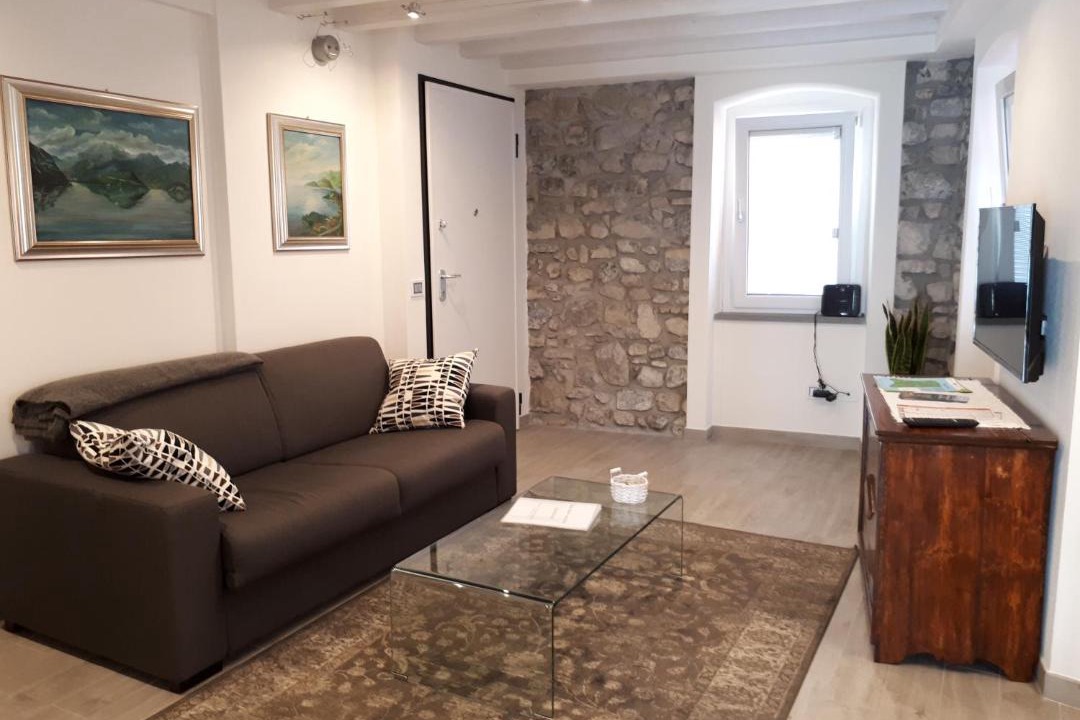Photo of Livingroom in Peschiera Maraglio