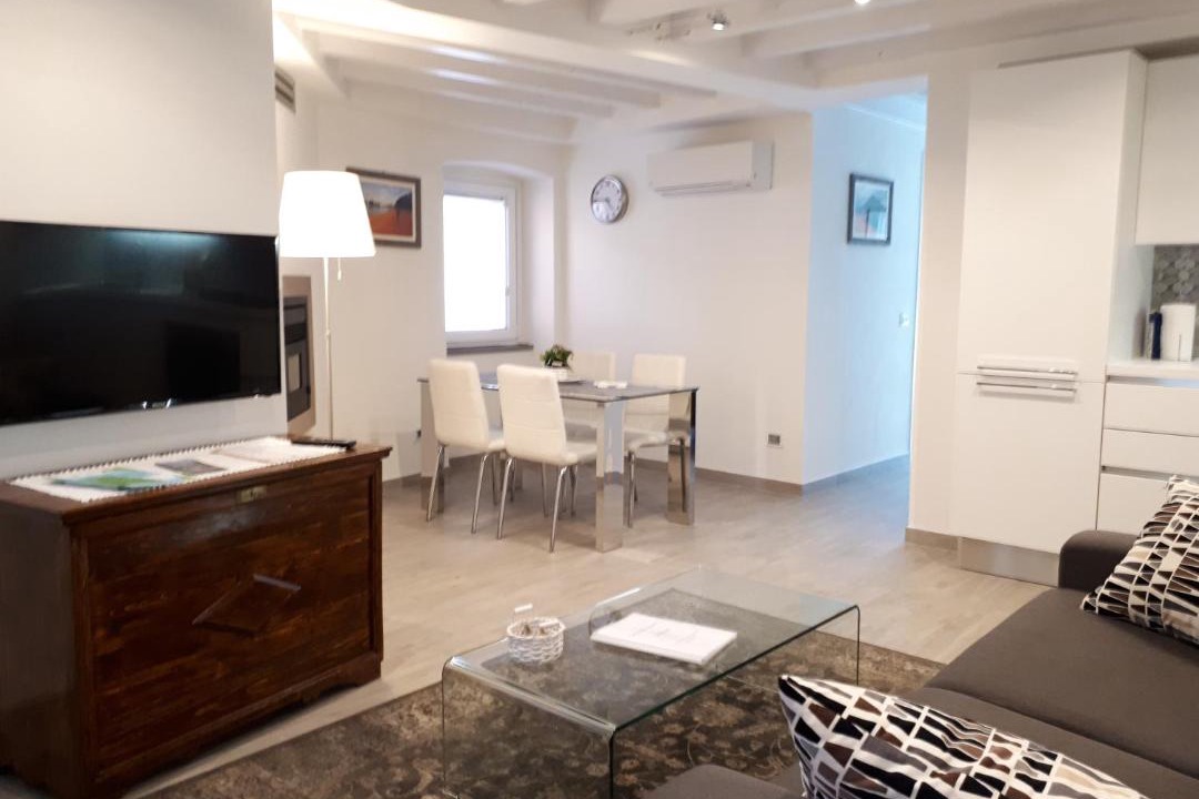 Photo of Livingroom in Peschiera Maraglio