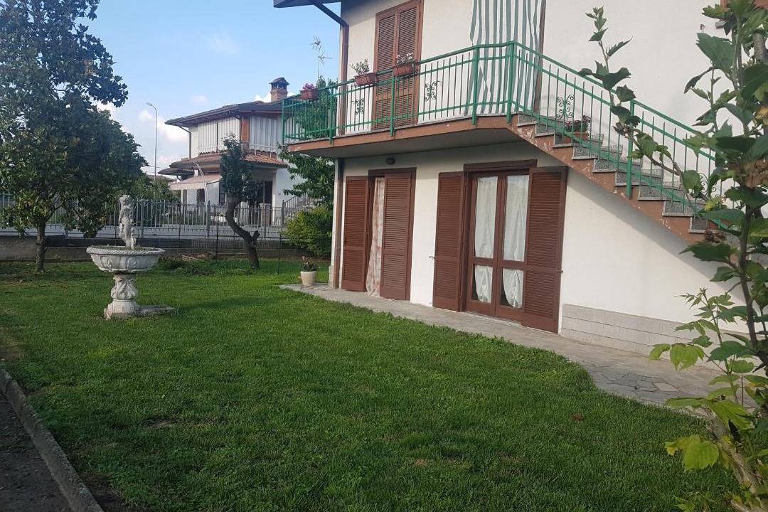 Photo of Buildings in Bressana Bottarone