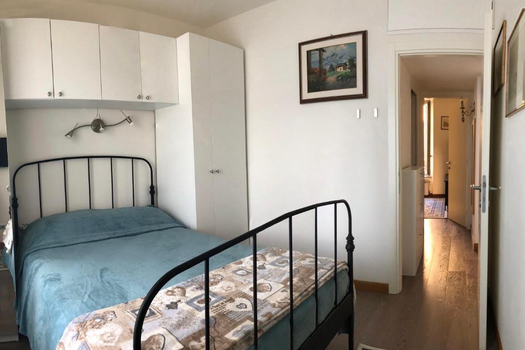 Photo of Bedroom in Lovere Old Town