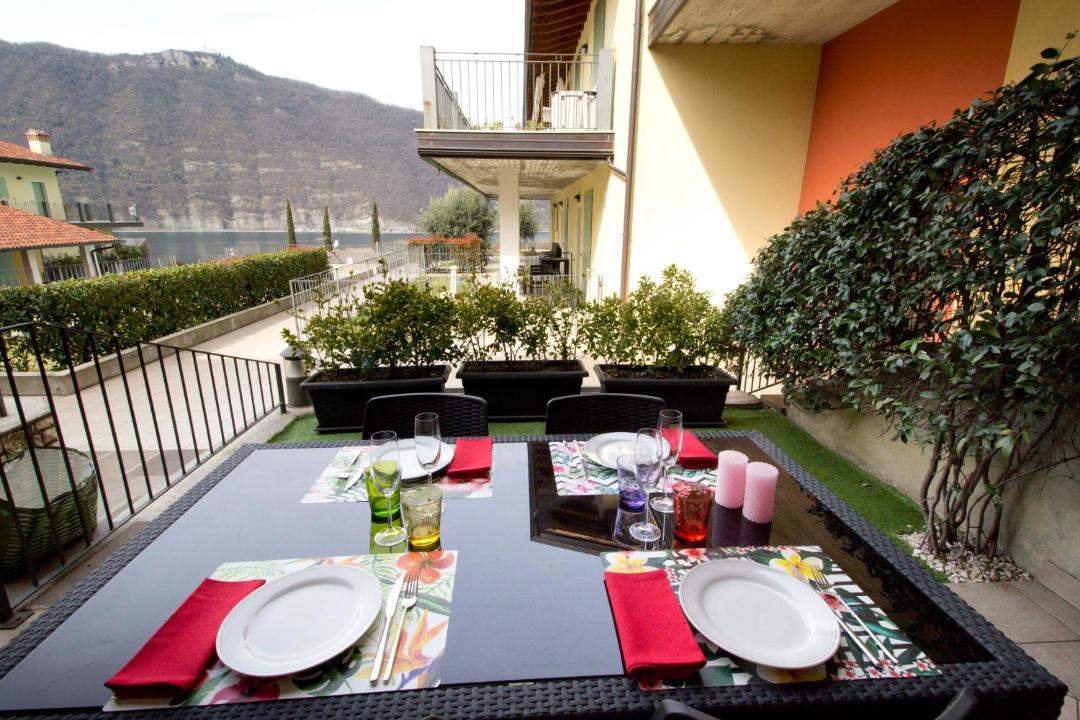 Photo of Patio Balcony in Sale Marasino
